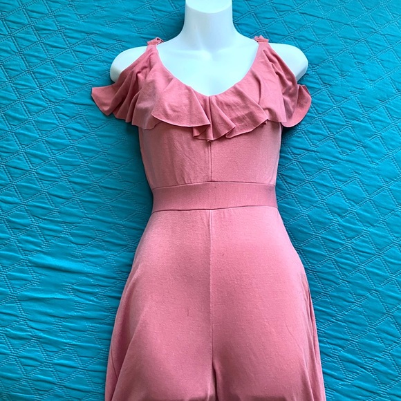 off shoulders pink stretchable jumpsuit - Picture 5 of 12